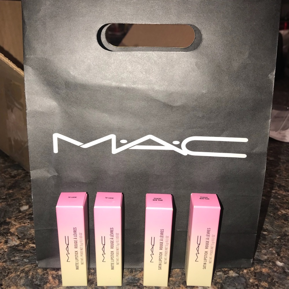 MAC Lunar: TO LUCK! - Picture 4 of 6